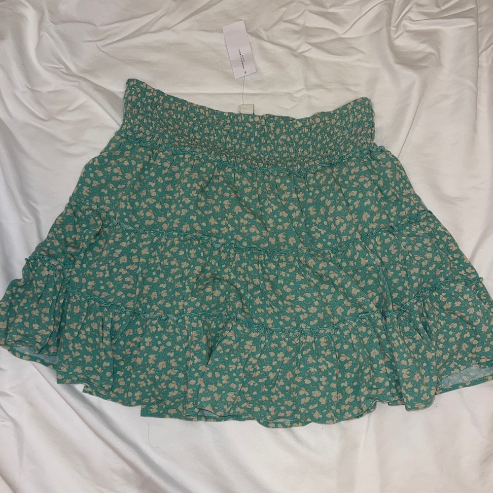 American Eagle floral skirt size M